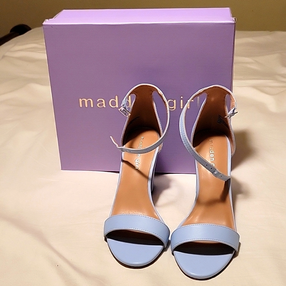 Women's shoes